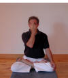 Yoga: nadi shodhana, la respiration alternée. Position des doigts n°1.