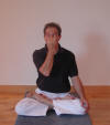 Yoga: nadi shodhana, la respiration alternée. Position des doigts n°2.